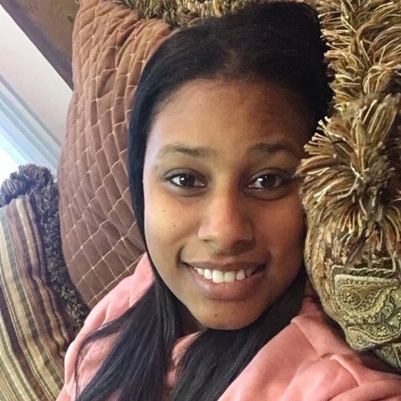 Meet your Posher, Leanne - Picture 3 of 4